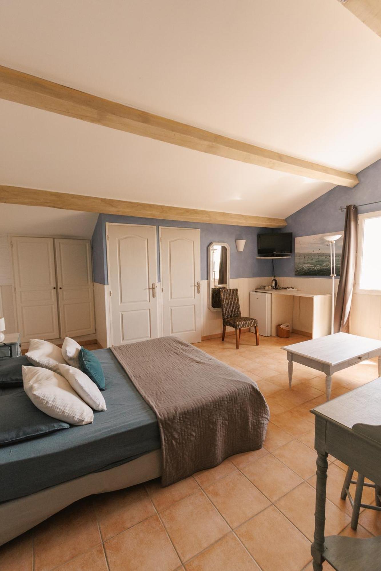 Mas Saint-Ange Bed & Breakfast Люнел Екстериор снимка