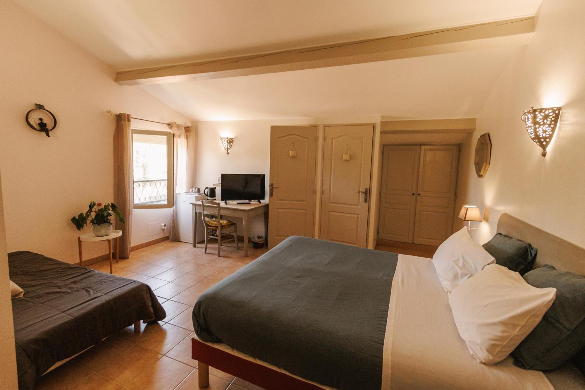 Mas Saint-Ange Bed & Breakfast Люнел Екстериор снимка