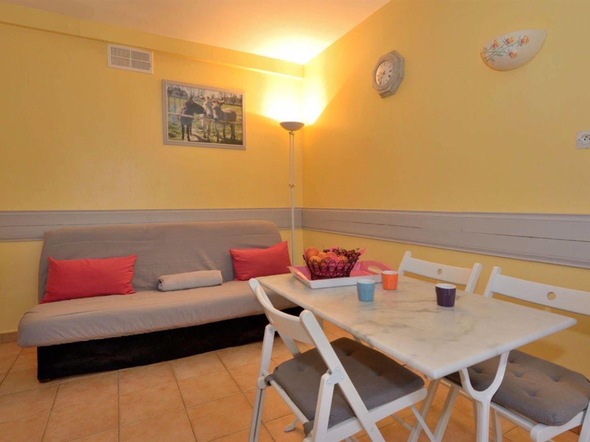 Mas Saint-Ange Bed & Breakfast Люнел Екстериор снимка